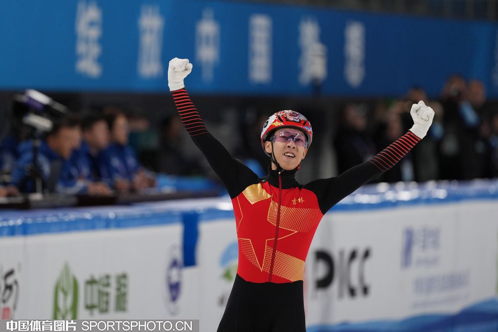 拜仁vs弗赖堡：奥利塞、比朔夫首发，基米希、伊藤洋辉替补